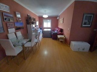 Pis en San Rafael. Piso en barriada