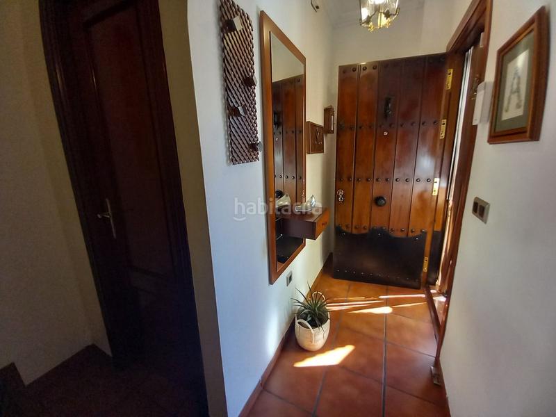 Foto a1357d80-35f2-40cb-87c2-e9cc8cb2f492. Casa adosada adosado en urbanización en La Planilla Ronda