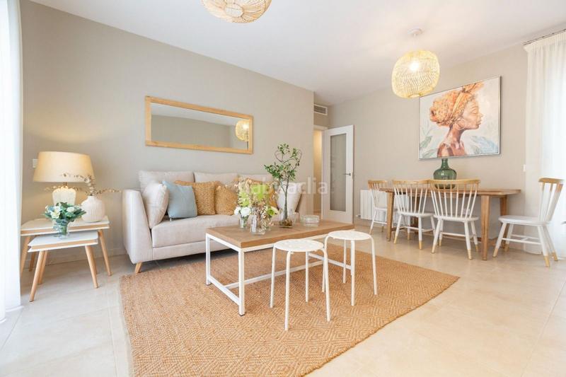 Foto 106ef03c-2a76-4156-a8eb-f051ad28331a. Rent flat with heating pool in Juzgados - La Feria Ronda