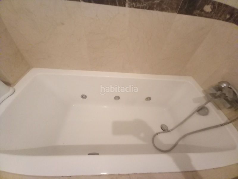 Foto cef3b944-c664-4e68-8b34-dc2cf1fa2244. Pis amb calefacció piscina a Centro Ronda