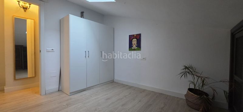 Foto afc9f6d3-9dab-4b3e-b95d-ac4e171087d1. Àtic amb calefacció a Centro Ronda
