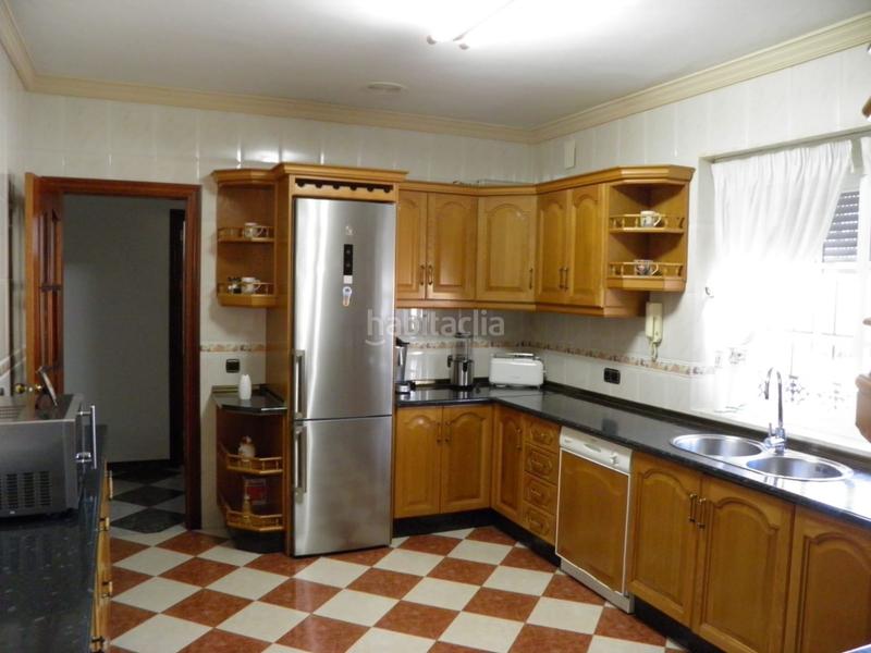 Foto 5b74b527-b1db-409c-b447-0671756aaa17. Casa amb aparcament a Arriate