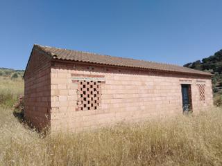 Masia a Partidas Sur. Casa de campo con parcela