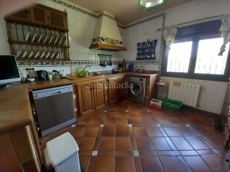 Foto e2c0d9fa-b31c-42c3-b56d-75a4f7300d83. Masia amb piscina a Arriate