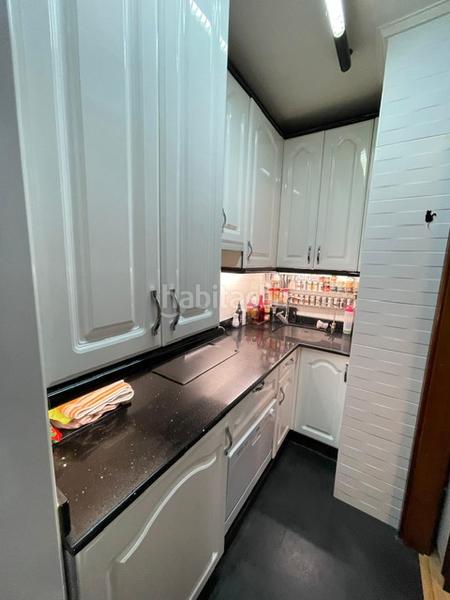 Foto 1d6e8d91-fa17-48ca-9b25-091d4552a216. Pis amb xemeneia calefacció a Txurdinaga Bilbao