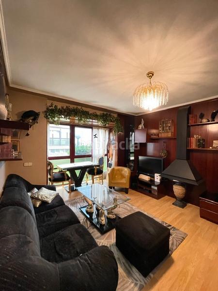 Foto 29ff073e-c6eb-4edb-9105-7fcaf7c600b2. Pis amb xemeneia calefacció a Txurdinaga Bilbao