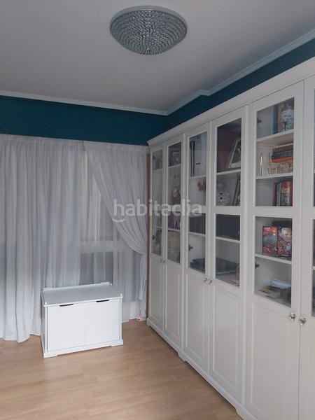 Foto 2a919103-4986-477f-8530-3635d4ca7e29. Pis amb xemeneia calefacció a Txurdinaga Bilbao