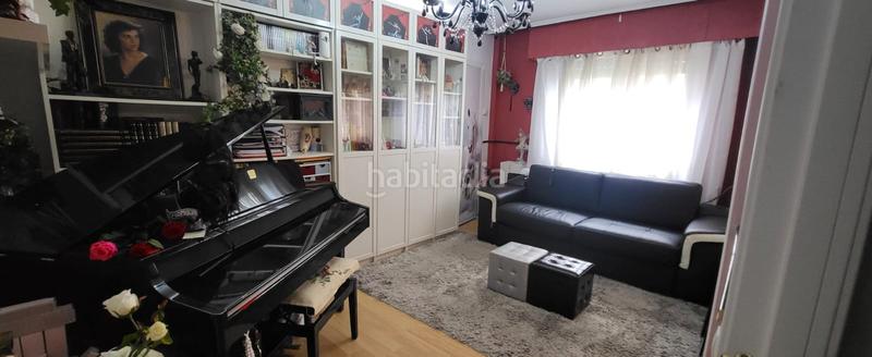 Foto aa45ab9d-0f41-4775-8889-276fef24ed51. Pis amb xemeneia calefacció a Txurdinaga Bilbao