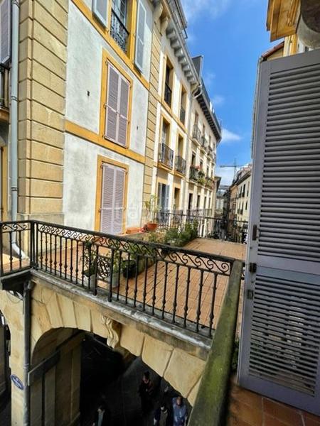 Foto 9627f0dd-2df4-4652-80c4-f20c5f01b68d. Location appartement dans constitución plaza 145 dans Donostia - San Sebastián