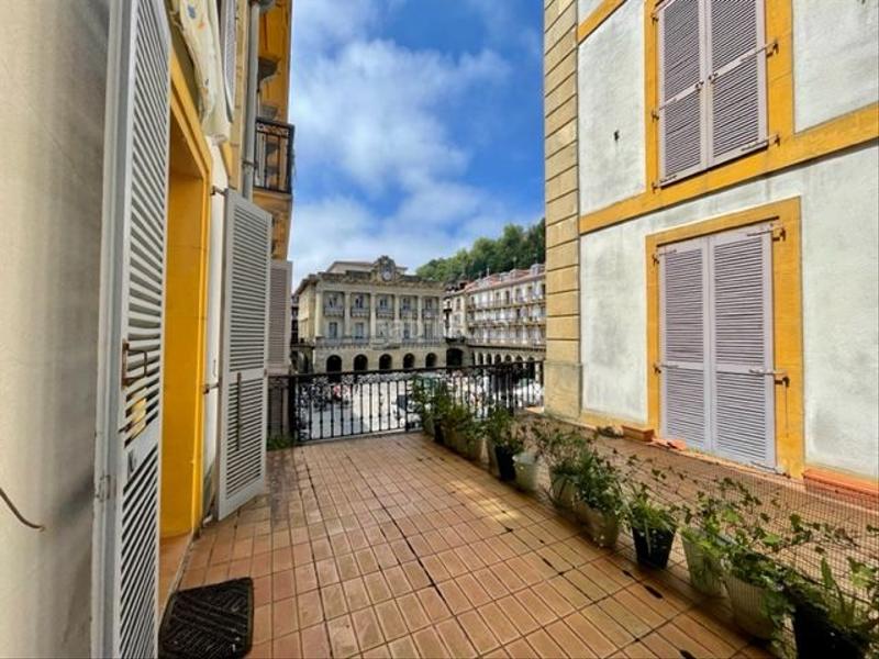 Foto 9f93c3a6-d7ff-41cf-a8e2-f3229f2eb534. Location appartement dans constitución plaza 145 dans Donostia - San Sebastián