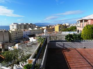 Xalet a El Palo. Tres hermosas viviendas en una sola casa, con vistas y amplios e