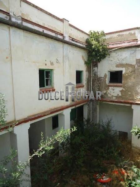 Foto f4bddf70-40bf-43fe-88ea-8cbc07c5e65f. Terreno residencial terreno con edificio de 960 metros en Antequera