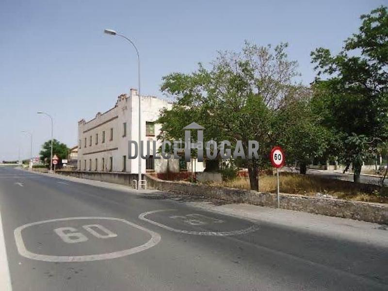 Foto f638ac26-85da-4080-910a-87be034e6c5d. Terreno residencial terreno con edificio de 960 metros en Antequera