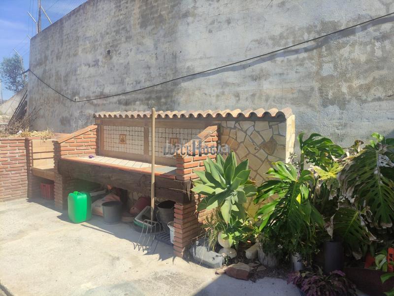 Foto dcb06853-184a-454f-97ec-f526a538fdcc. Casale con parcheggio in Almayate Bajo