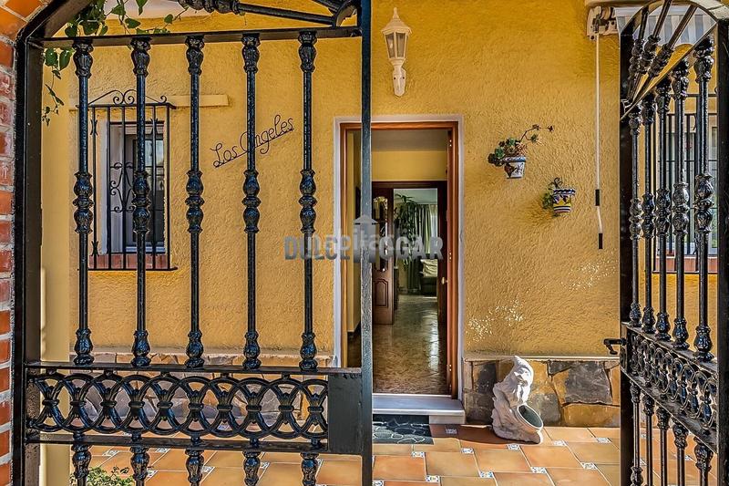 Foto 0bfd1436-212c-49d2-90ec-75d4bd487a33. Chalet  en serramar en La Cala del Moral Rincón de la Victoria