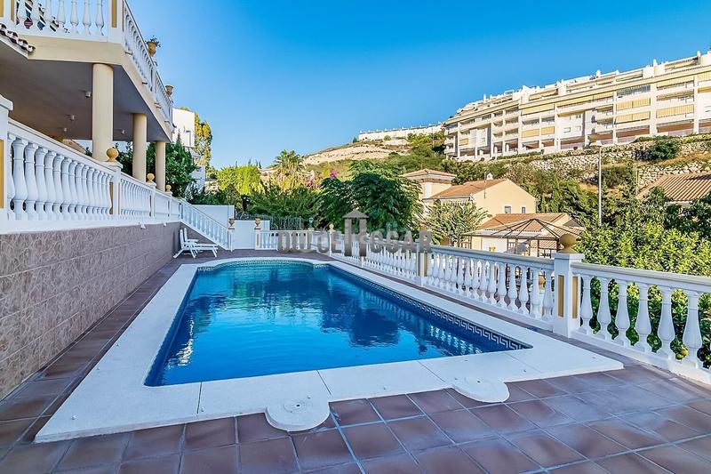 Foto 2d0c54f2-9ad0-49a9-b02b-230ed58db0f7. Chalet  en serramar en La Cala del Moral Rincón de la Victoria