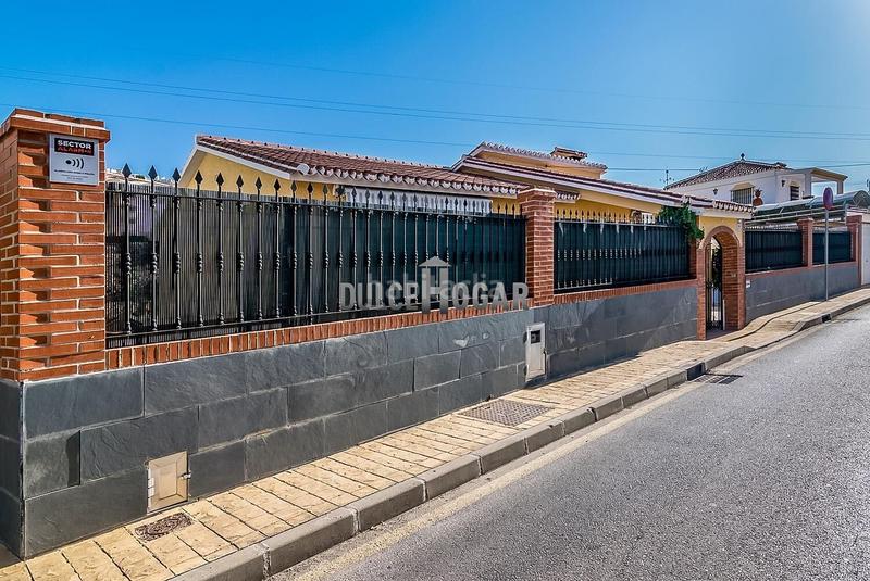 Foto c41fbecb-9758-4284-a1dc-e5bf413bb2c9. Chalet  en serramar en La Cala del Moral Rincón de la Victoria