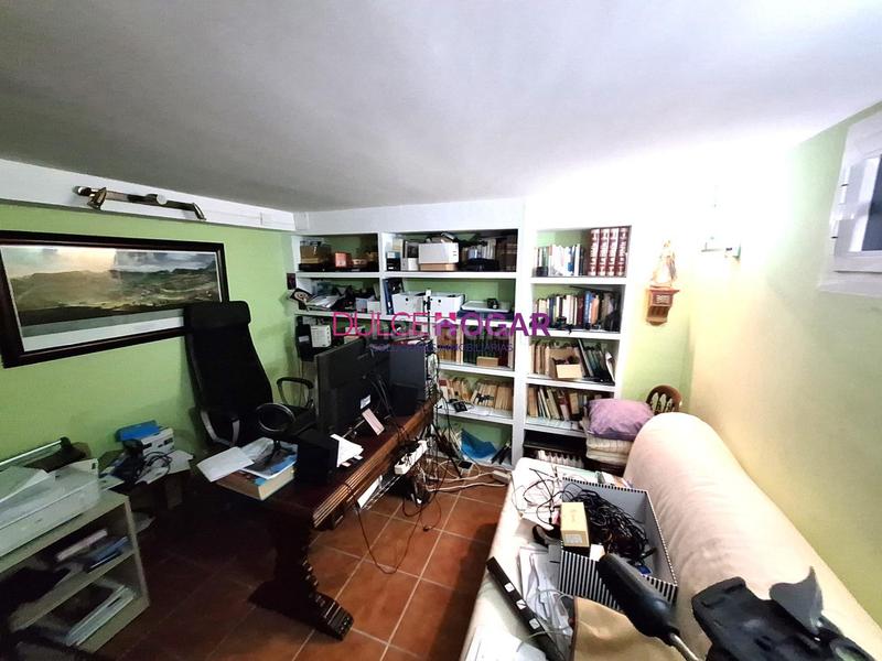 Foto 85f5d3f9-df32-4195-8b4f-a602b4b7f188. Maison jumelée avec parking dans La Cala del Moral Rincón de la Victoria