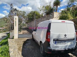 Masia a Camino Viejo de Málaga. Estupenda casa con terreno en canillas del aceituno