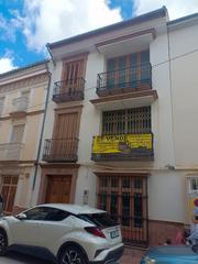 Casa adossada a Benamejí. Magnifico edificio señorial en la mejor calle del encantador pue