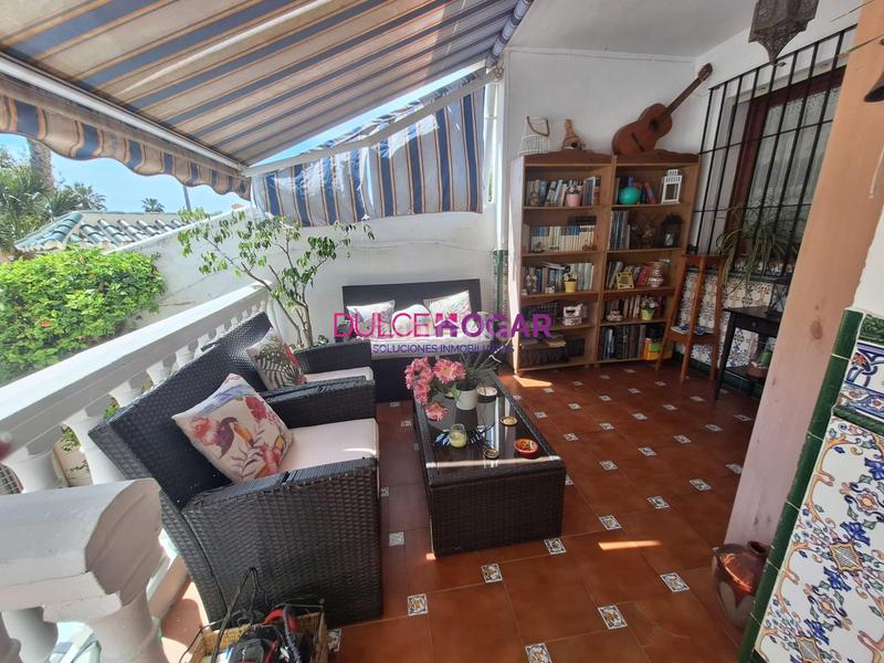 Foto 9e6d8d05-005e-43f0-aac7-61cde043e1ef. Maison jumelée avec parking dans La Cala del Moral Rincón de la Victoria