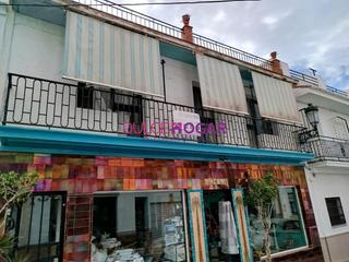 Pis  Calle bronce del. Piso nerja para reformar en pleno centro