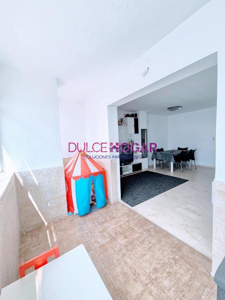 Foto d5e37f9f-fcae-4a6b-9279-372ce77f11e0. Piso  en pleno centro en Zona Calvario Estepona