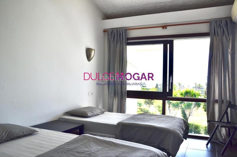 Foto 8d030256-5091-4b18-9af2-f5bb26c24417. Chalet mit parking pool in Bahía Dorada Estepona