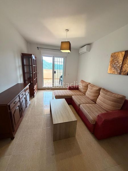 Foto e349b2ae-9c7c-4064-995e-68dbd3ee16ed. Pis amb aparcament piscina a Almogía