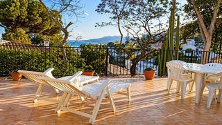 Chalet  Calle calle fernández shaw. Chalet con 4 viviendas, terrazas y vistas al mar en pedregalejo