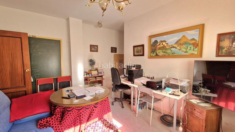 Foto 555db2f1-1e55-4795-8cd9-c04ed4fd51e2. Casa adossada amb aparcament a Centro Antequera