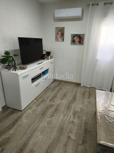 Foto 7a92848f-e902-47f7-b743-af8de8d79590. Pis amb calefacció a Barrio de Ciudad Jardín Málaga