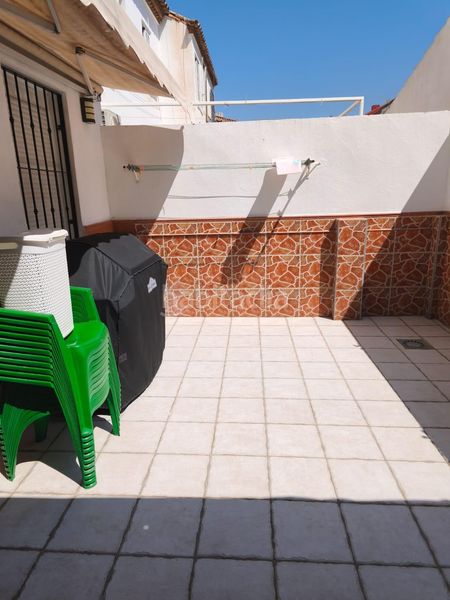 Foto 95a52d99-0863-45b8-bc67-f25314a4ea79. Pis amb calefacció a Barrio de Ciudad Jardín Málaga