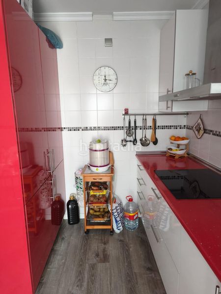 Foto d46f3955-bd5a-4c72-b5c8-09e4bc83c156. Pis amb calefacció a Barrio de Ciudad Jardín Málaga