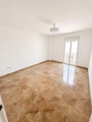 Etagenwohnung  Calle calle málaga. Piso a estrenar 3 dormitorios rute cordoba