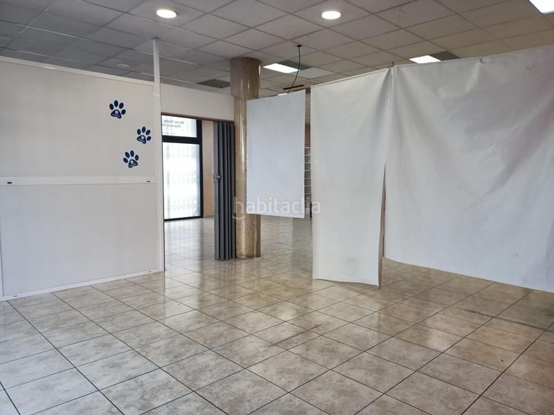 Foto 214b9a2d-ff23-4161-9ed6-a00ca1cad9d9. Affitto locale commerciale in calle de joan maragall 1 in Mollet del Vallès