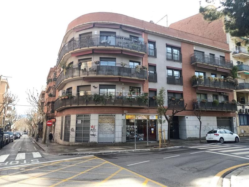 Foto 43e076c4-021d-48c6-955a-2f53180f96a5. Affitto locale commerciale in calle de joan maragall 1 in Mollet del Vallès