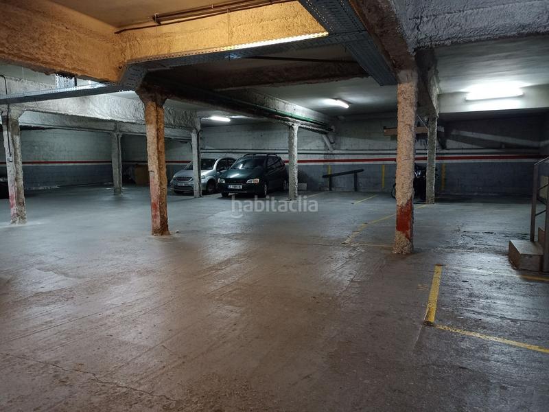 Foto b8b60403-5824-42da-af6b-dc259d5c0cb3. Parking coche en calle de la diputació 29 en Estació del Nord Mollet del Vallès