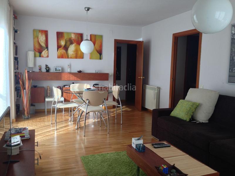 Foto 2c0d812d-8708-4d35-8431-9cfe33f130d8. Pis amb calefacció aparcament a Olot