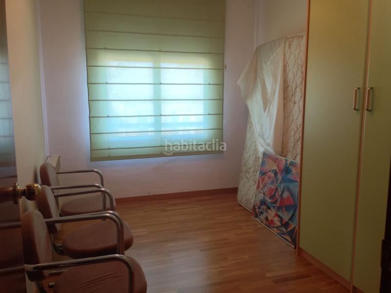 Foto 335af848-430b-49af-b2b9-9b0cd27d42f6. Pis amb calefacció aparcament a Olot