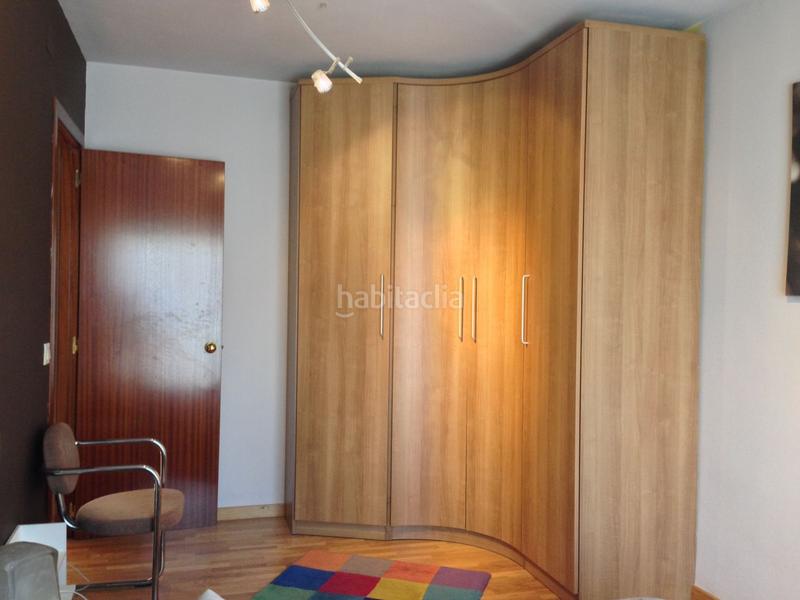 Foto 6666ed1e-b42a-41bc-ac70-bd1a12d2a2dd. Pis amb calefacció aparcament a Olot