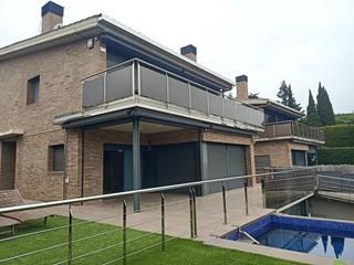 Xalet a Vallromanes. Exquisita villa nueva en el corazón de vallromanes, barcelona