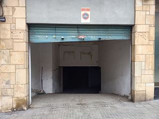 Autoparkplatz in Vicenç plantada 3. Pk pequeño en centro!