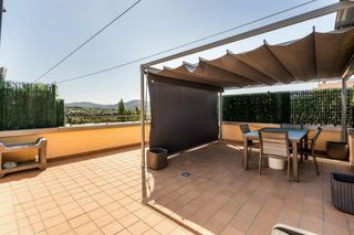 Appartamento in Parets del Vallès. Fantástico piso en parets del valles con terraza,  parking y tra
