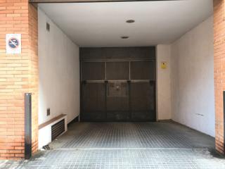 Lloguer Aparcament cotxe a Carrer de jaume salvador 1. Plaza de parking grande para coche en zona plaza catalunya de ca