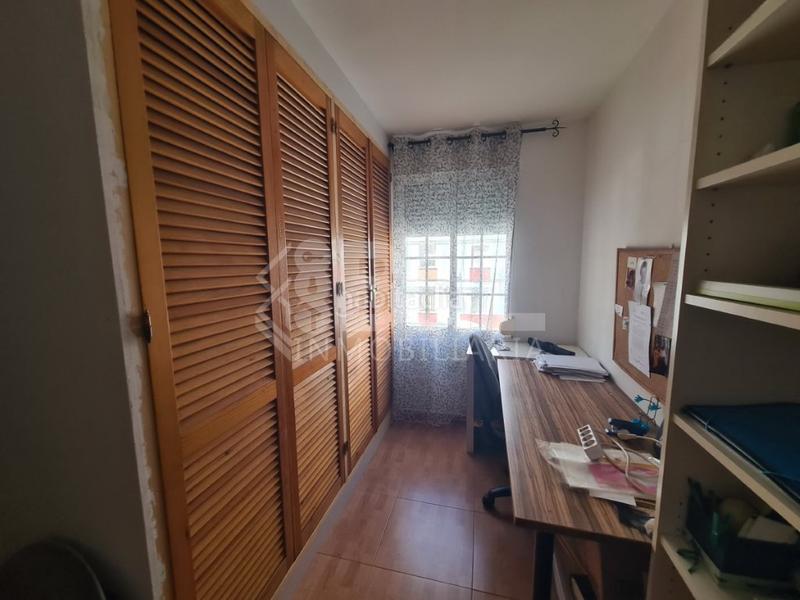 Foto c31c9a4f-f94e-461a-ad0b-1a019e01fe40. Piso  en venta barriada del carmen en El Carmen - Cardeñas Huelva