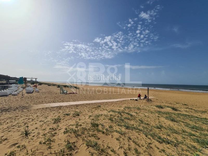 Foto fa76cf12-e232-4f4e-bcb8-209bd9c4bb64. Chalet con parcheggio in Punta Umbría