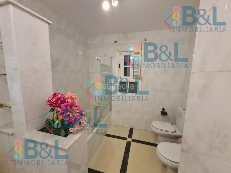 Foto 65a7cc28-926f-48e0-888e-e858230234a8. Chalet mit parking in Punta Umbría