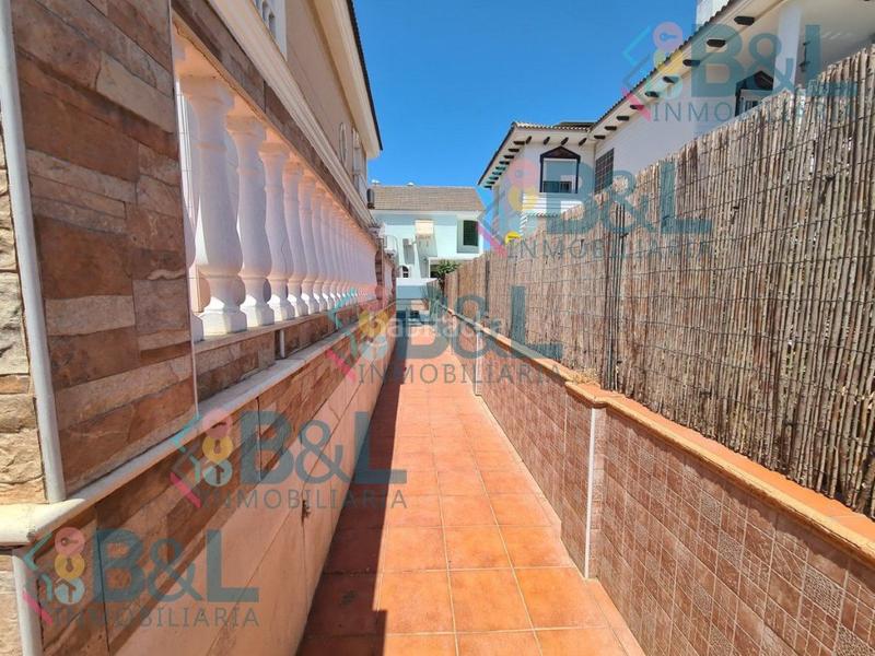 Foto 6f05b213-2fad-4136-b12d-1a1e70948d28. Chalet mit parking in Punta Umbría