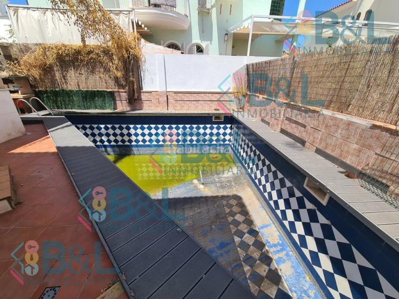 Foto 802f68e9-af66-4f7e-b056-78e6e4e316be. Chalet mit parking in Punta Umbría